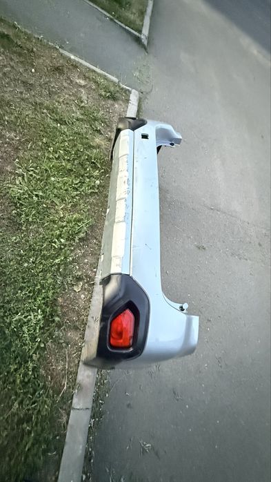 Продам бампер на Subaru