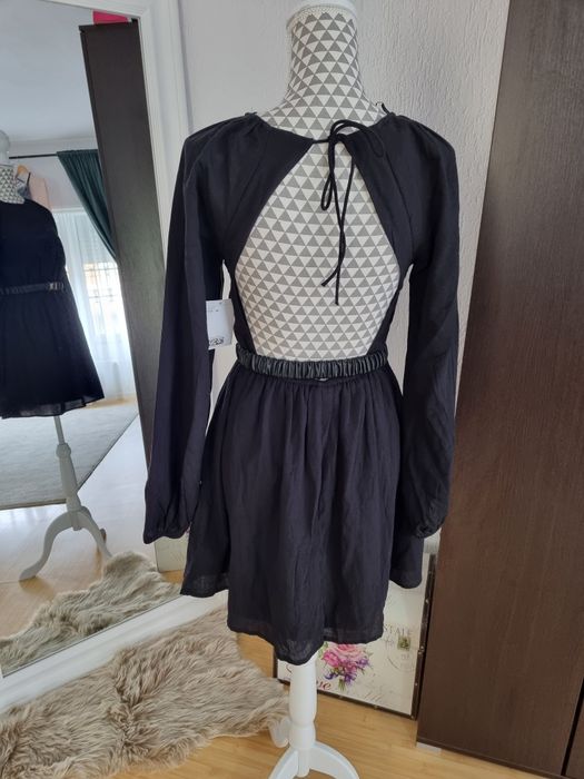 Rochiță de vară cu spatele gol (mar.XS)