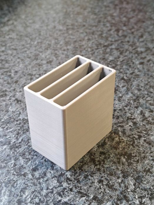 Suport pentru telecomenzi printat 3D