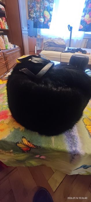 Шапка от естествен косъм