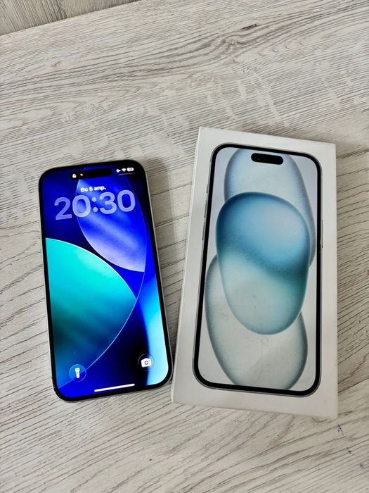 Срочно продаю айфон 15 128гб