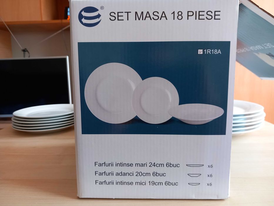 Vând set 18 piese farfurii porţelan alb