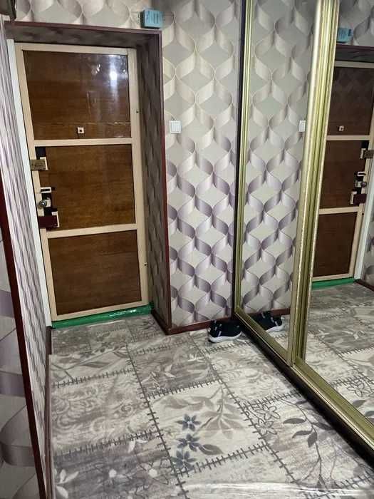 Продаю квартиру 3/5/5 учтепа 24 квартал.