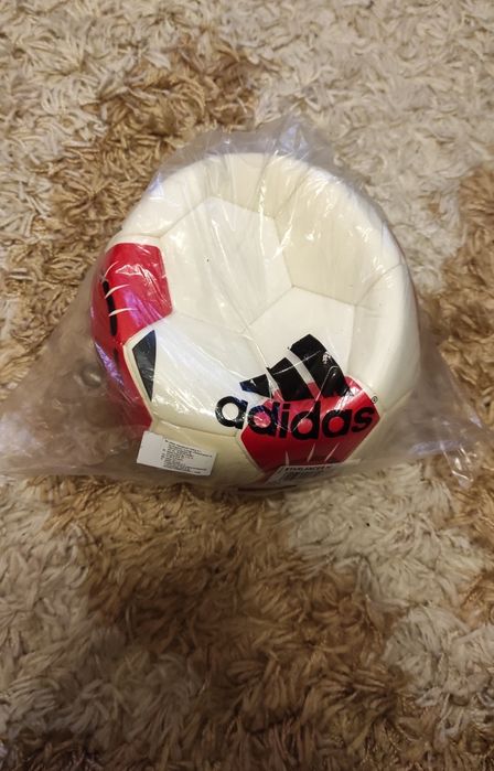 Adidas Gr.5 Starlancer IV Fussball WEISS rot Balls Ballons - Футболна!