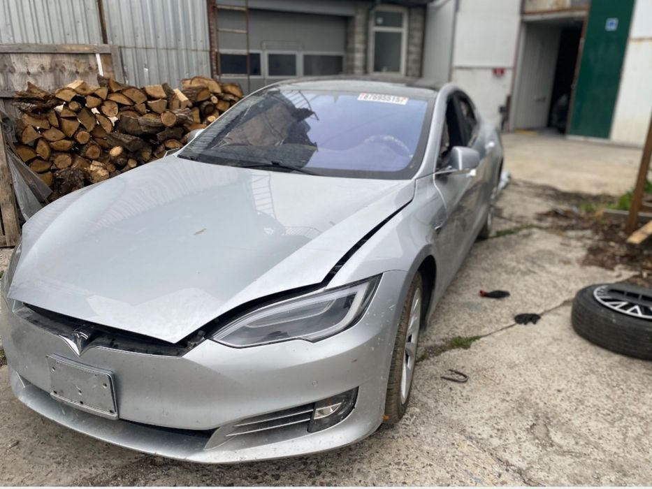 Части за Tesla Model S 2014-