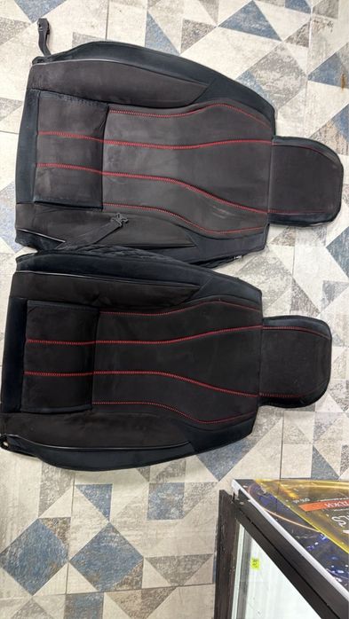 Продам комплект чехлы