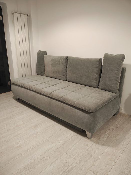 Canapea gri, extensibila, stare excelenta