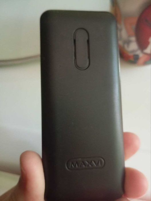 Кнопкали янги телефон сотилади