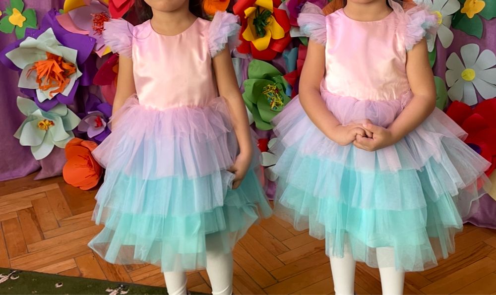 Детское нарядное платье 3-4года