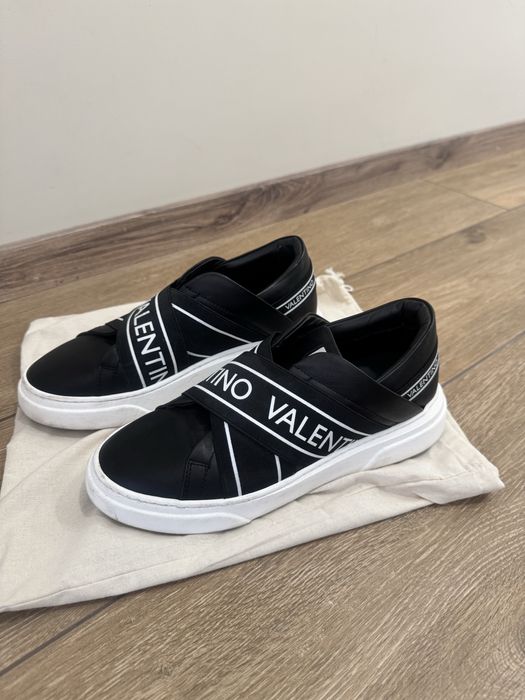 Кецове Valentino естествена кожа