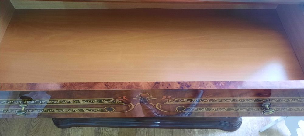 Комод (для гостинной, спальни)