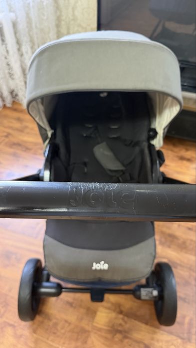 Продам коляску  Joie