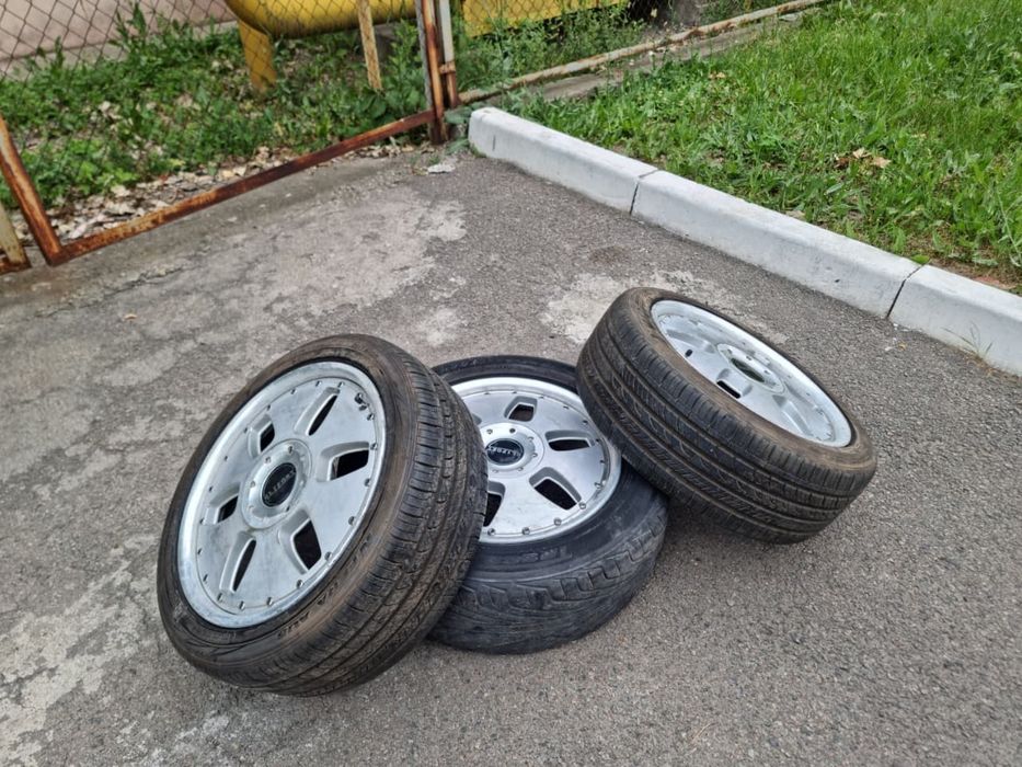 Продам диски оригинал R17