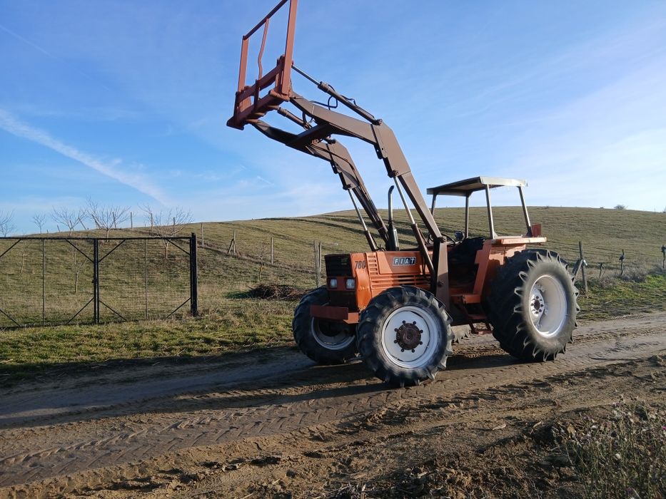 Fiat 780 4x4 incarcator frontal