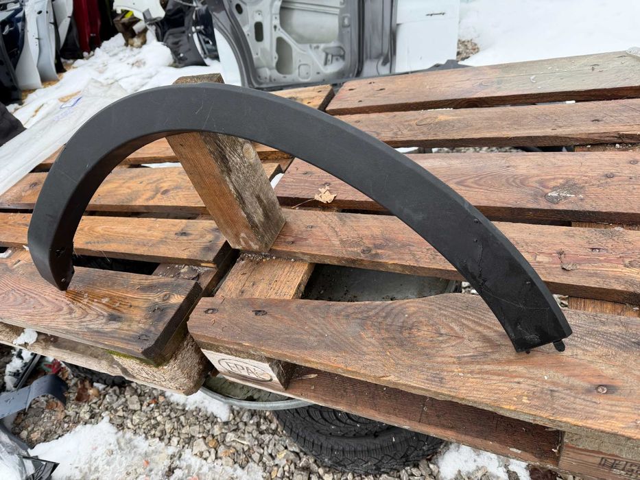 Лайсна Вежда калник Volvo XC40