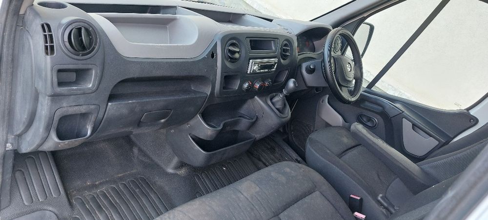 Opel Movano din 2012 motor 2.3 Volan pe dreapta
