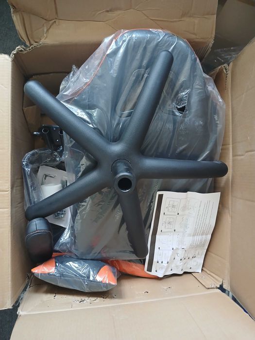 Scaun gaming copii Kring Icarus, suport cervical, PU, Negru/Portocaliu