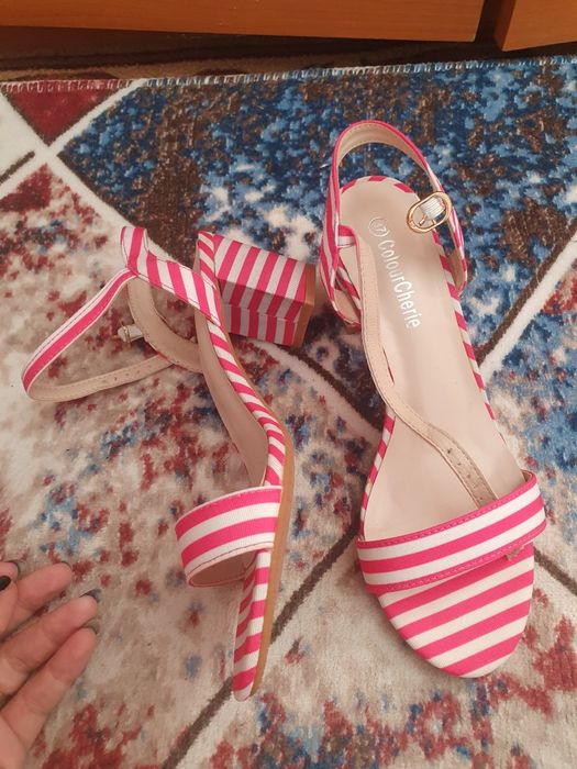 Sandale dungi noi