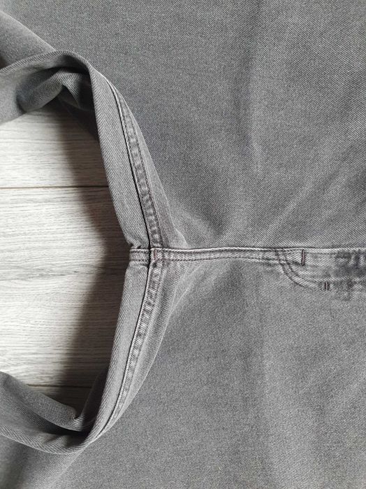 Blugi TOMMY HILFIGER "Mom Jean" - Marime W33 L32 (Talie 88 cm)