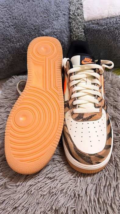 Vând Nike Tiger Air Force