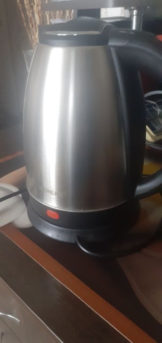 Продам чайник электрический