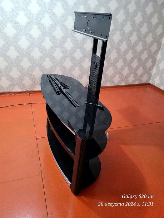 Кронштейн для телевизора.