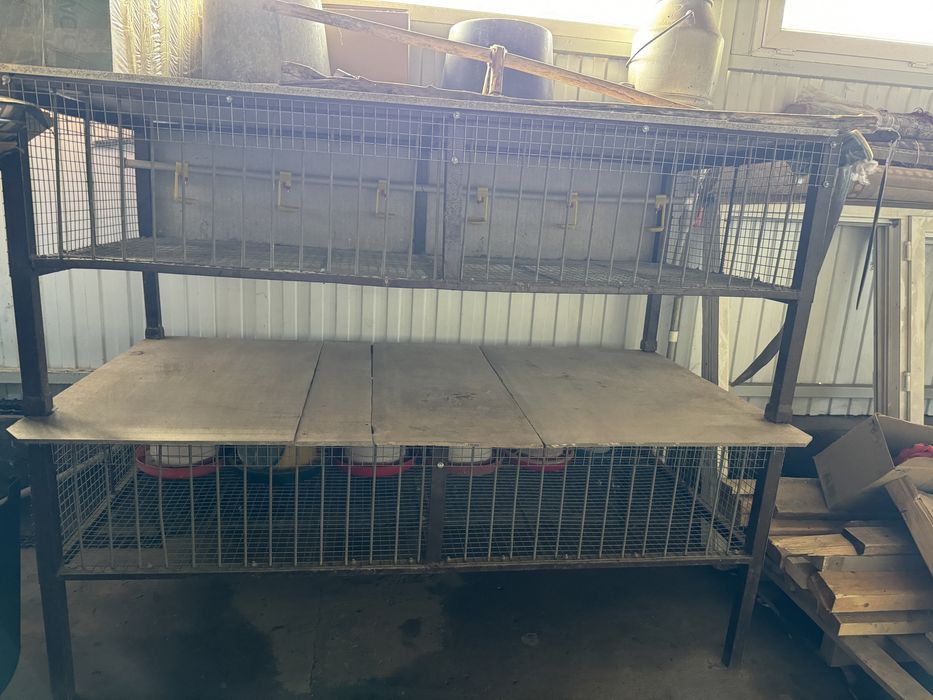 Клетки две штуки для птицы или кроликов