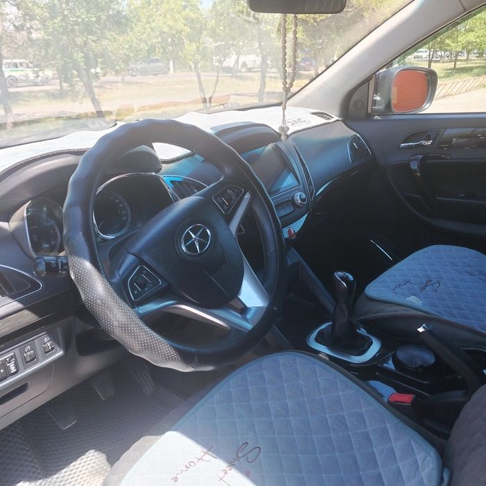 Автомобиль Жак S5 2019
