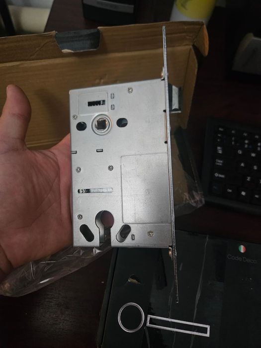 Продам новый замок