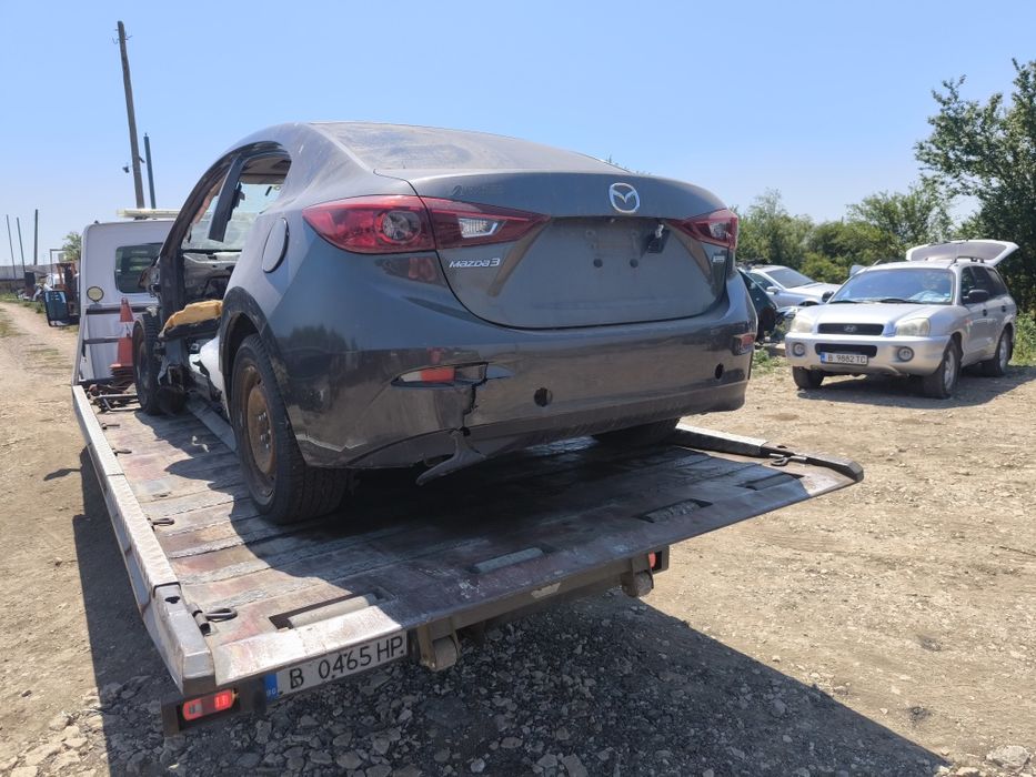 Мазда 3 2017г На части