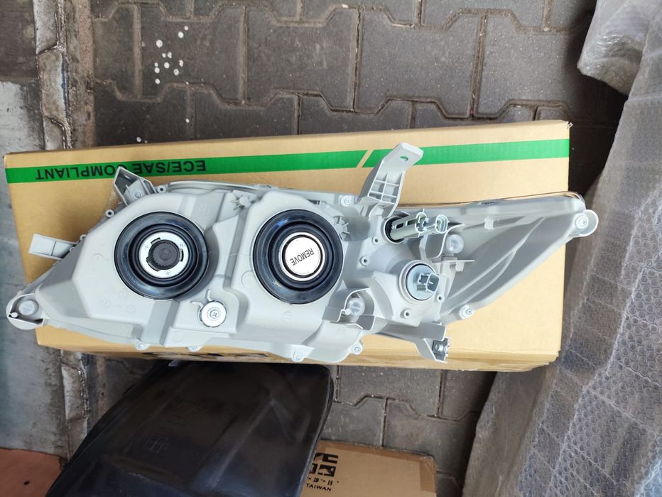 Камри 45  фара депо тайвань