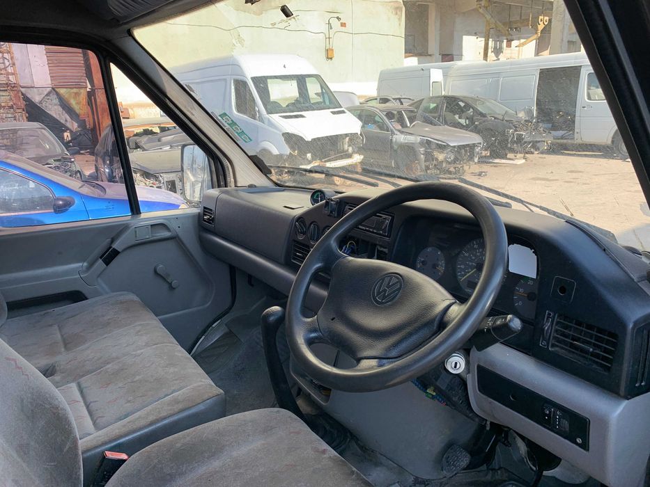 Dezmembrez PIESE VOLKSWAGEN LT 46 2.5 TDI 102 cp AHD punte dubla 2000