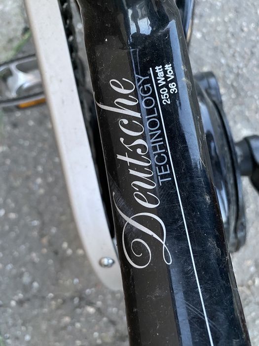 Vand sau schimb Bicicleta de dama electrica Hercules ,motor BOSCH