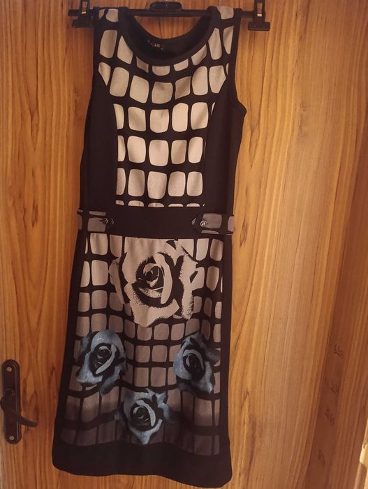 Eлегантна рокля размер S