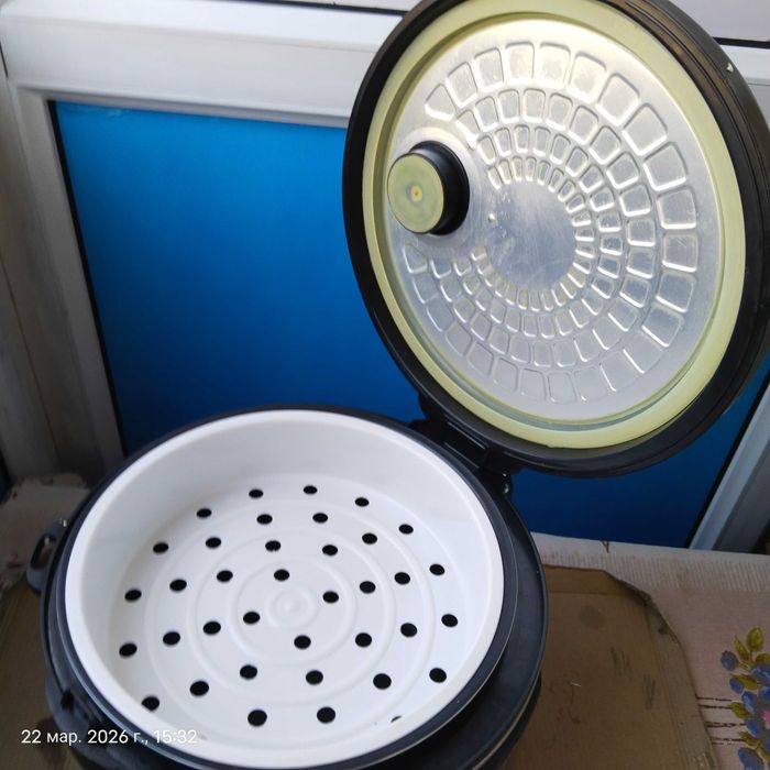 Продам мультиварку REDMOND  M30