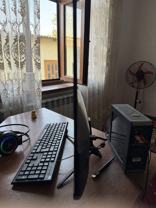 Монитор 200 герц