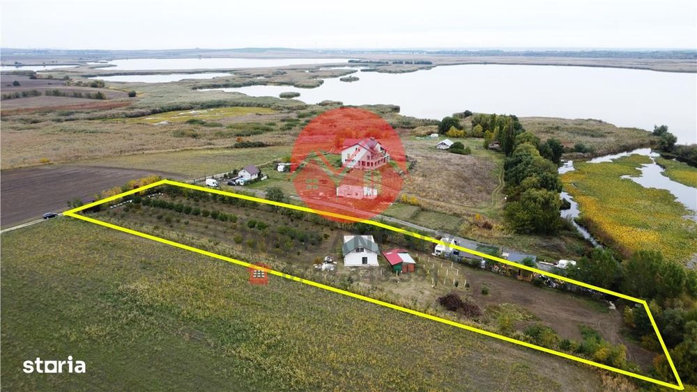 Casa de vacanta noua cu iesire si vedere superba la lac