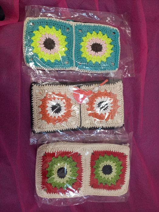 Ръчно плетени портмонета