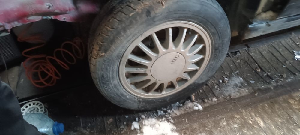 Продам ауди 80 б3 на запчасти