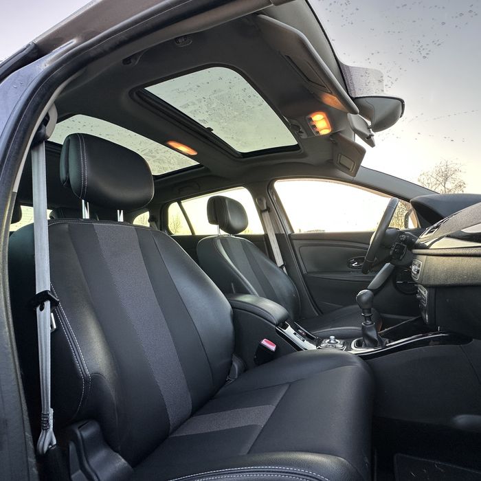 •RATE AVANS ZERO •Renault Megane 3 /Bose • Trapa panormaica • Keyless