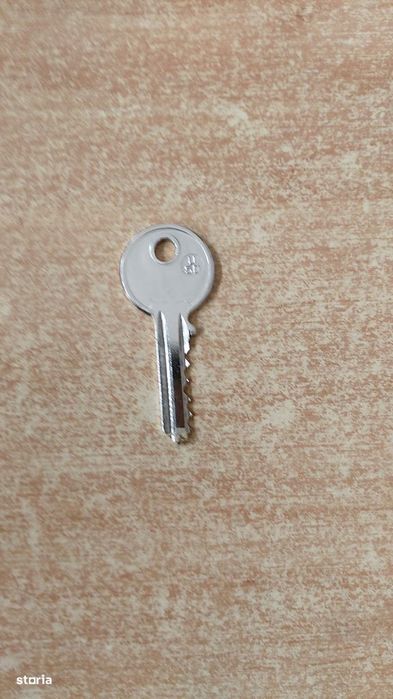 G.Enescu-Zona pietii mici-Apartament 2 camere ,et.3 ,pret 66000Euro.