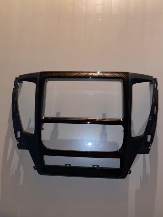 Консоль Mitsubishi