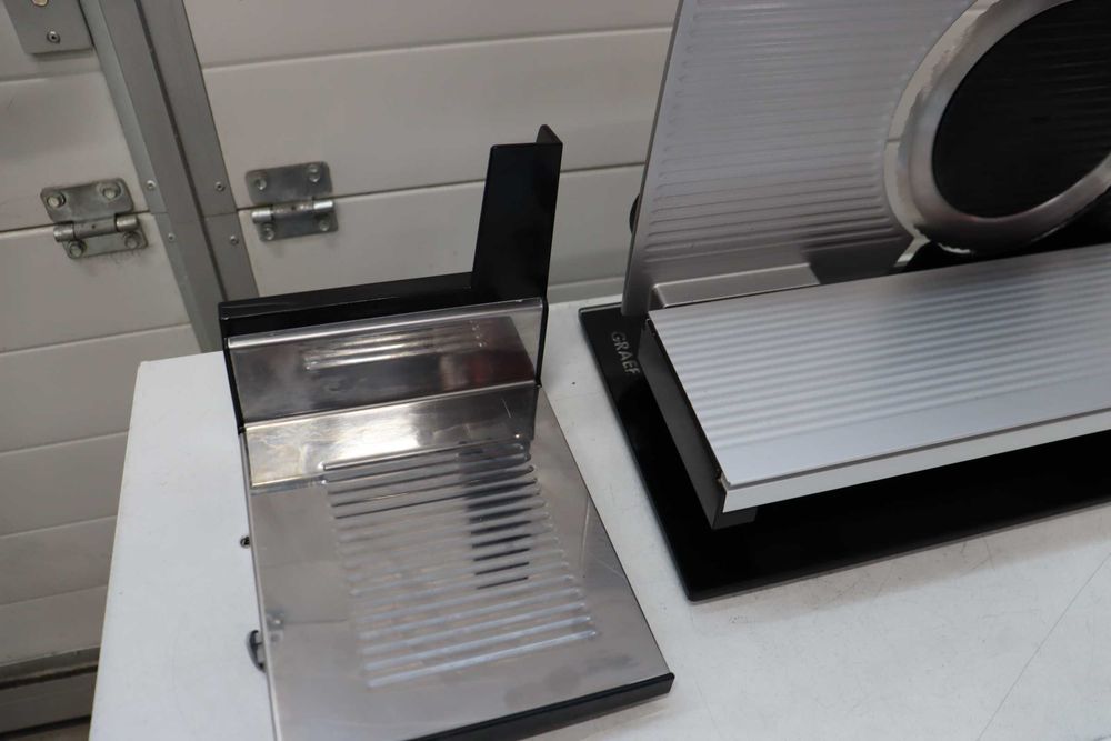 Слайсър, Graef S 32000 Електрическа машина за рязане неръждаема стомана, 170W,(алуминий, неръждаема стомана, 237мм, 343мм, 252мм, 393мм)
