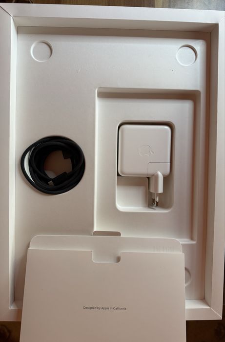 MacBook Pro M3 Pro 18gb ram ssd 512