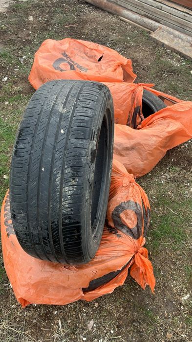 Продам Шины летние 235х55 R19