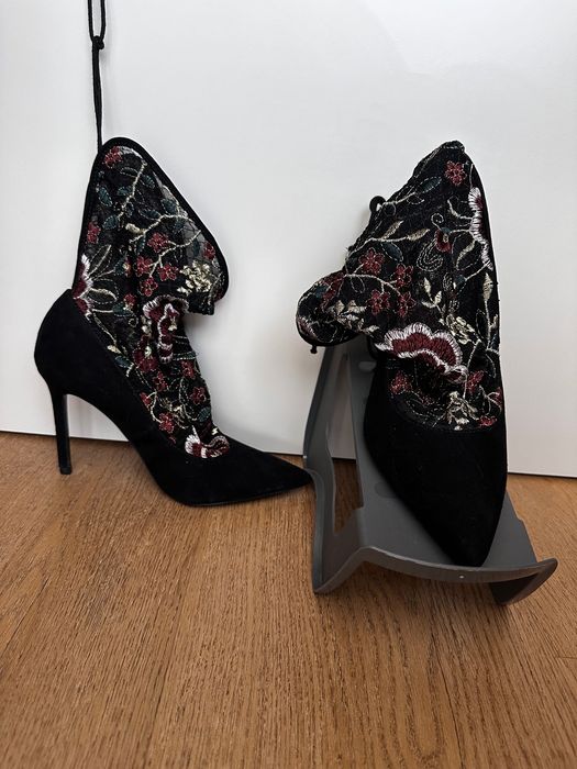 Pantofi cu toc Zara