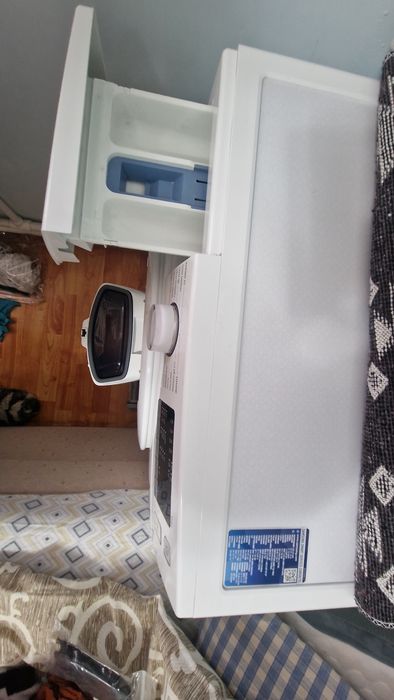 Mașină de spălat rufe Samsung AddWash Inverter – 9 kg