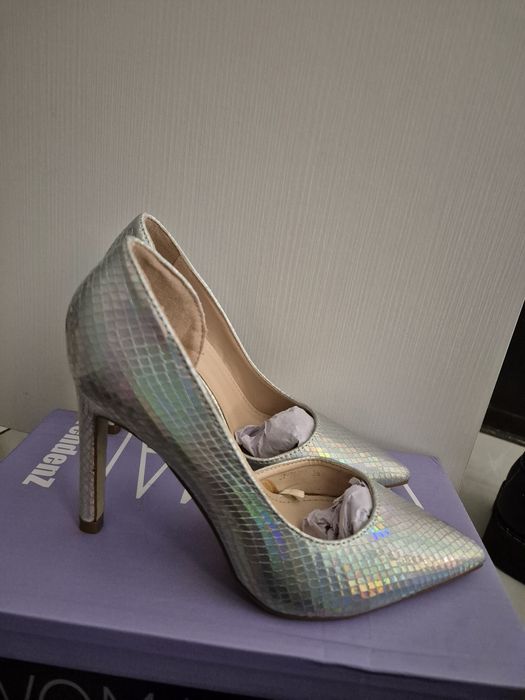 Дамски токчета размер 35