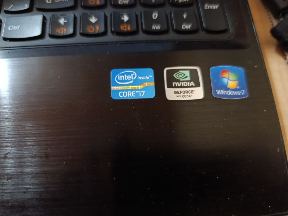 Ноутбук Lenovo i7