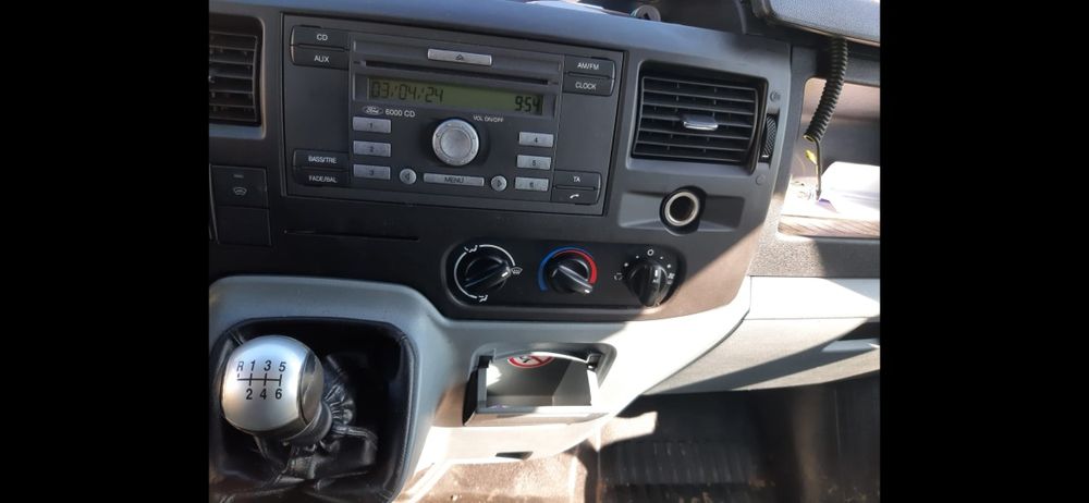 Ford transit 2011 2.2 140 CP